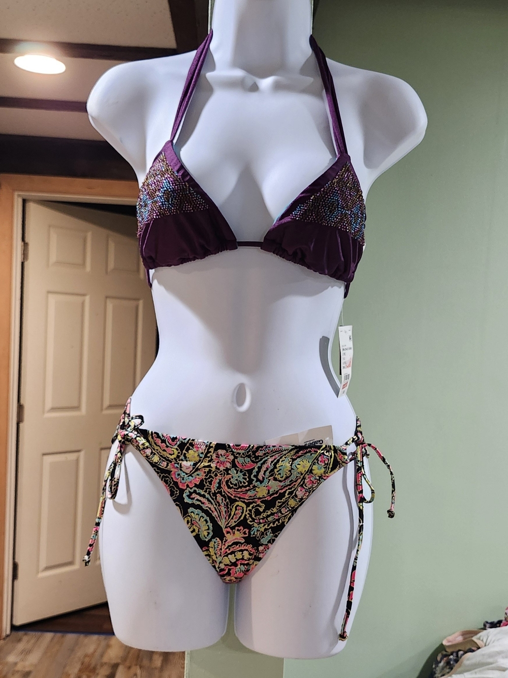 Bikini Swimsuit New with tag very pretty